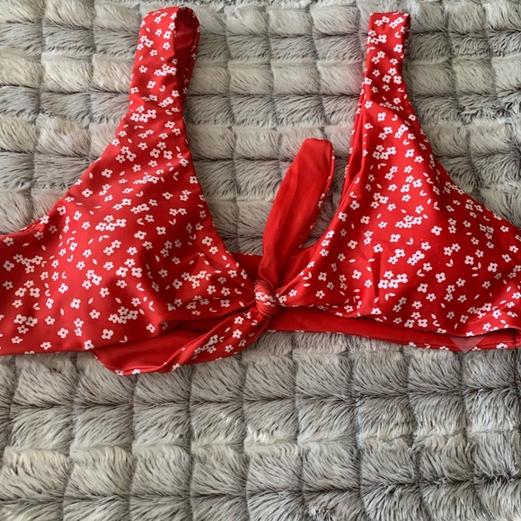 Shein Red swimsuit - Picture 3 of 4